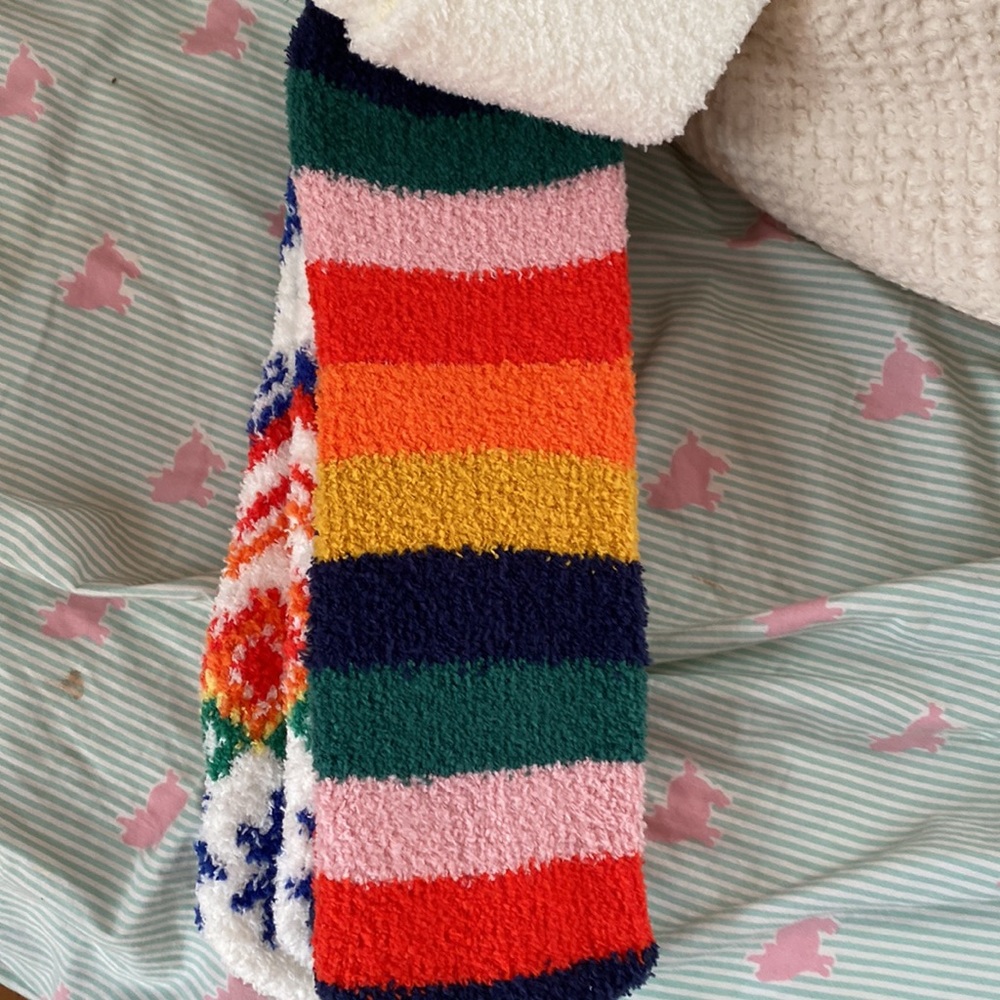 Fuzzy socks - Picture 2 of 3